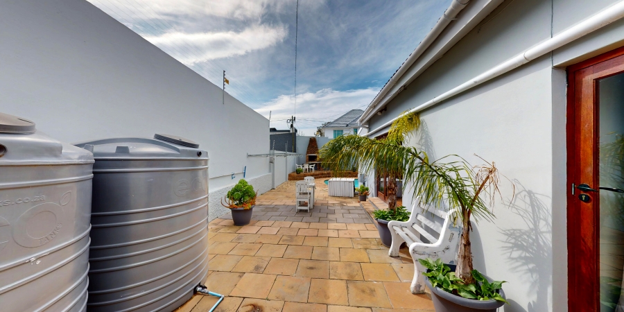 5 Bedroom Property for Sale in Mill Park Eastern Cape